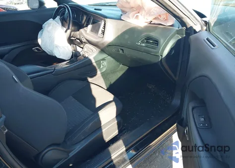 2022 Dodge Challenger Gt z USA, uszkodzony, nr VIN 2C3CDZJG8NH249784